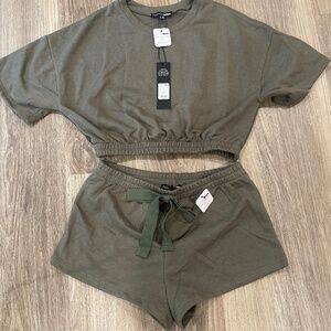 Going Along Short Set